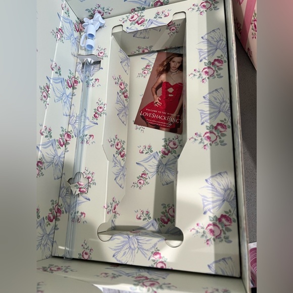 Stanley LoveShackFancy 40 oz Beau Blue Tumbler - Picture 2 of 4